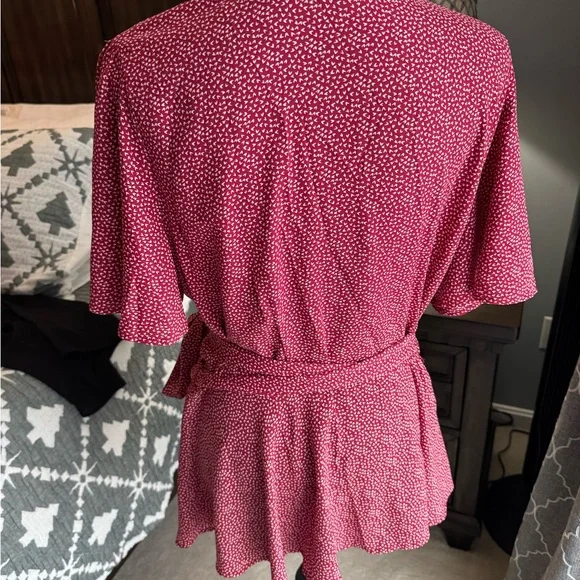 LOFT Red and White Patterned Top - Picture 3 of 4